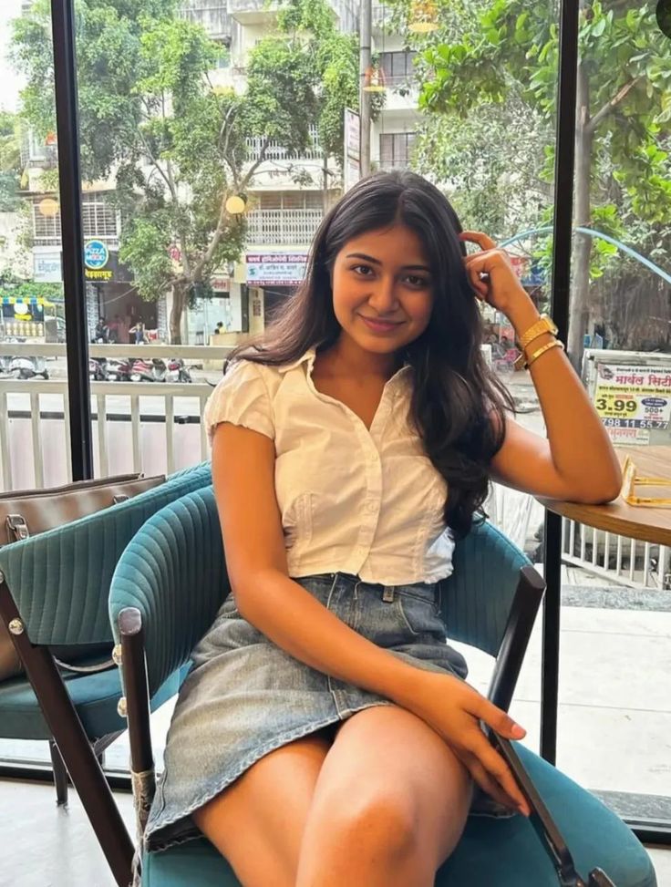 🌸 Riya – Independent Call Girl in Sitabuldi, Nagpur